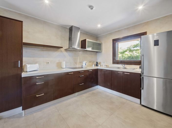 Image No.6-2 Bed Townhouse for sale