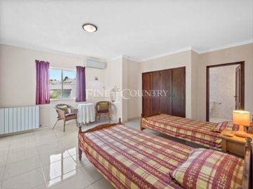 2104-360994-14d4e763c151089fe37f379b2f9be1ace