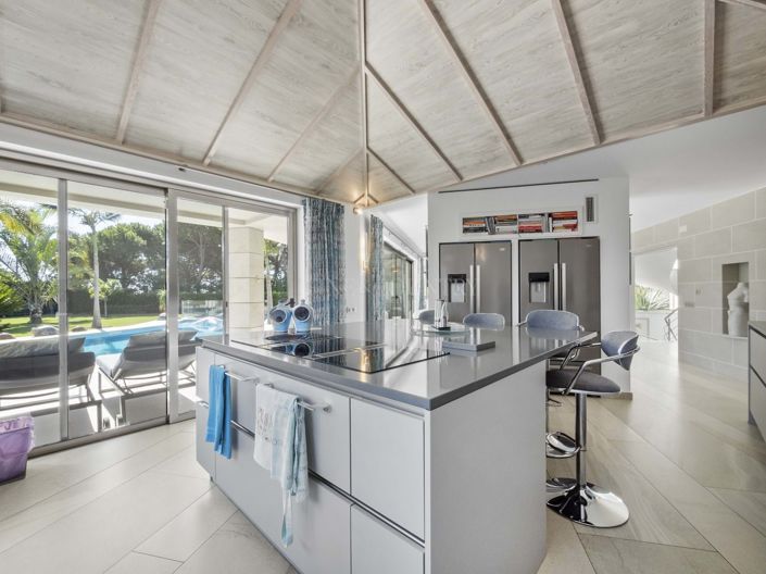 Image No.15-3 Bed Property for sale