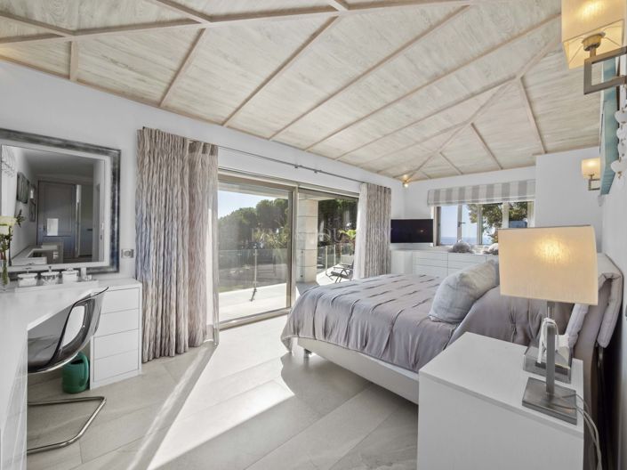 Image No.24-3 Bed Property for sale