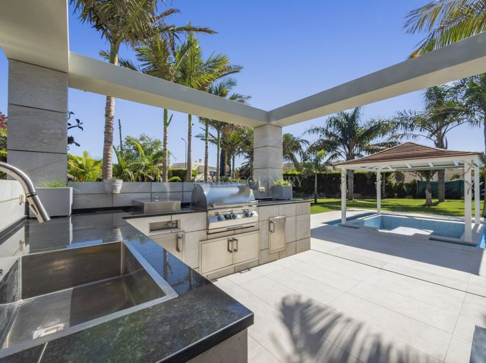 Image No.31-3 Bed Property for sale