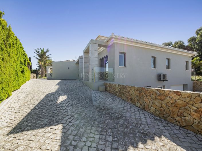 Image No.41-3 Bed Property for sale