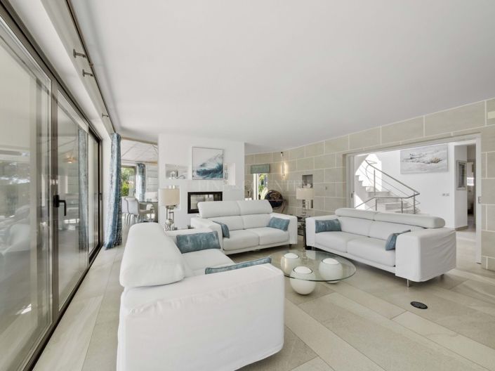 Image No.8-3 Bed Property for sale