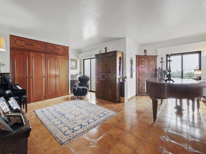 Image No.8-3 Bed Apartment for sale