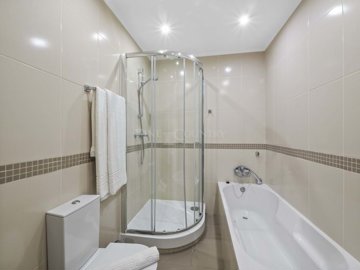 2104-363968-b952a8cbdbc2fd66601ce91bb265b9cce