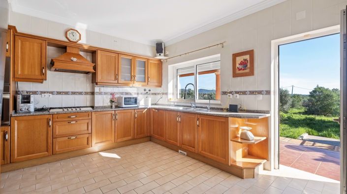 Image No.13-3 Bed Property for sale