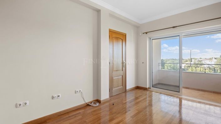 Image No.25-3 Bed Property for sale