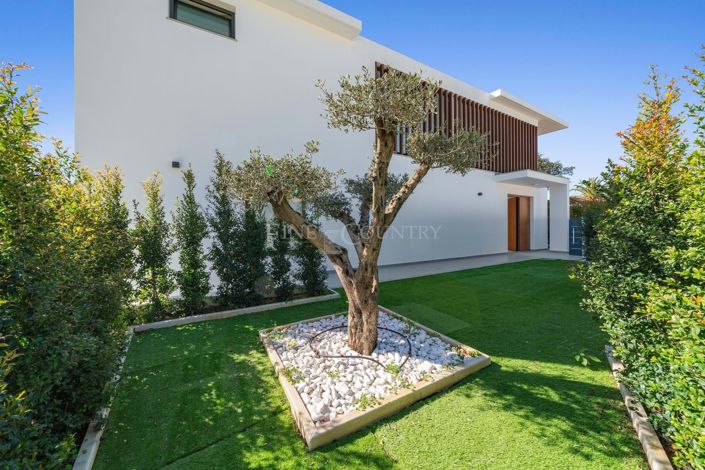 Image No.34-4 Bed Villa for sale