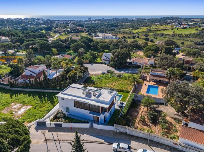 Image No.43-4 Bed Villa for sale