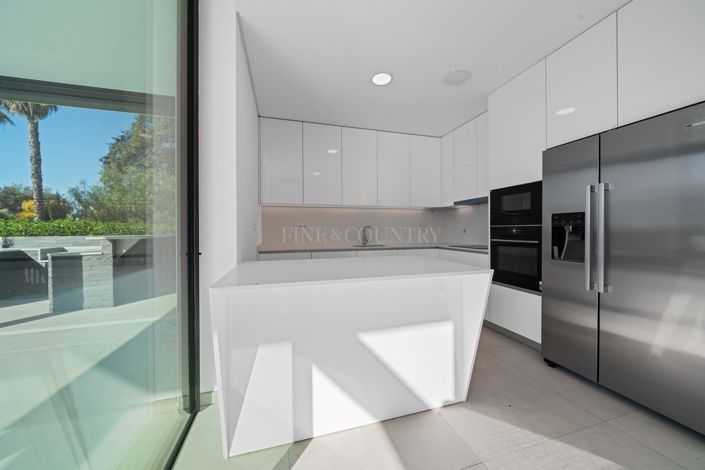 Image No.5-4 Bed Villa for sale