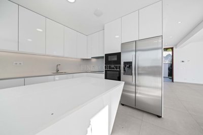 2104-352828-14d4e763c151089fe37f379b2f9be1ace