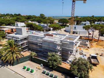 2104-341065-b952a8cbdbc2fd66601ce91bb265b9cce