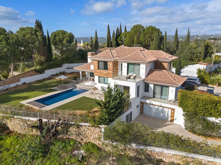 Image No.38-4 Bed Property for sale