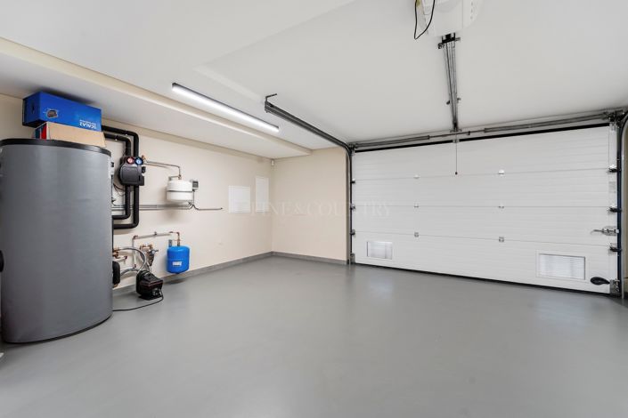 Image No.56-4 Bed Villa for sale