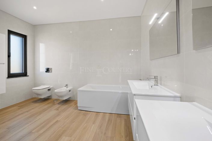 Image No.14-4 Bed Villa for sale