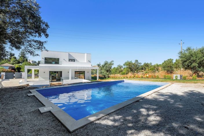 Image No.2-4 Bed Villa for sale