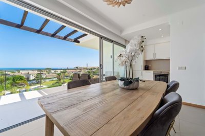 2104-353711-14d4e763c151089fe37f379b2f9be1ace