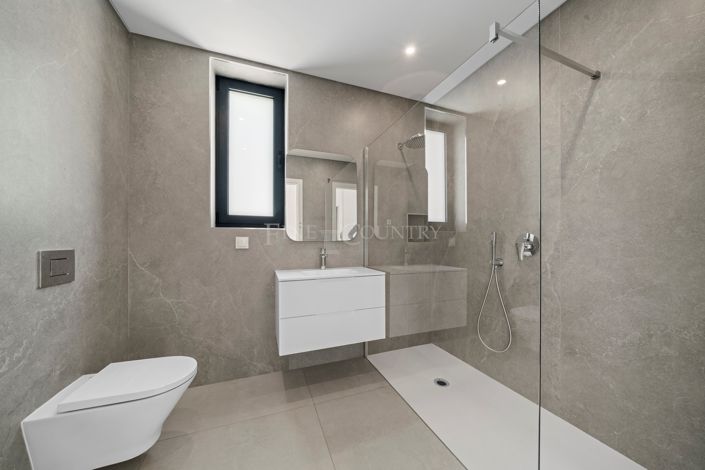 Image No.31-4 Bed Villa for sale