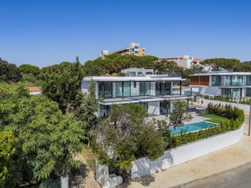 2104-360988-14d4e763c151089fe37f379b2f9be1ace