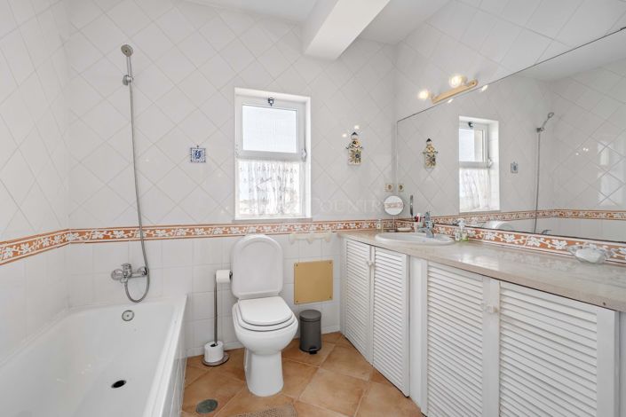 Image No.23-5 Bed Villa for sale