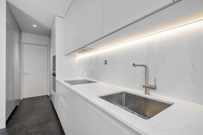 2104-353715-14d4e763c151089fe37f379b2f9be1ace