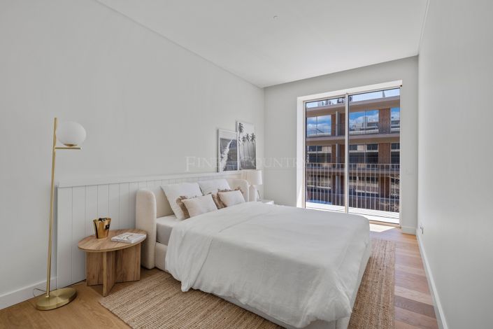 Image No.22-3 Bed Apartment for sale