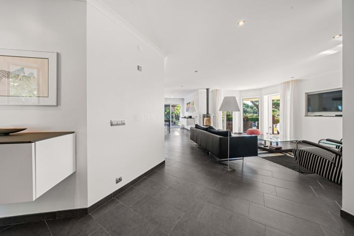 Image No.12-4 Bed Villa for sale