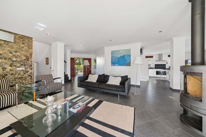 Image No.14-4 Bed Villa for sale