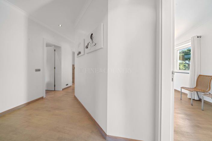 Image No.32-4 Bed Villa for sale