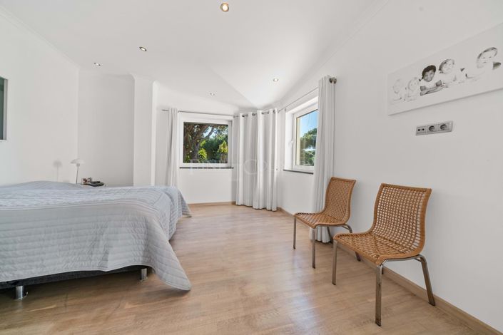 Image No.33-4 Bed Villa for sale