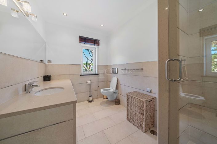 Image No.42-4 Bed Villa for sale