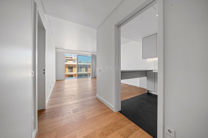 Image No.32-2 Bed Apartment for sale