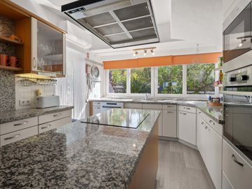 2104-358235-14d4e763c151089fe37f379b2f9be1ace