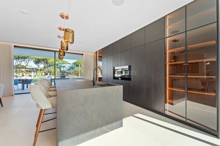 Image No.14-7 Bed Villa for sale