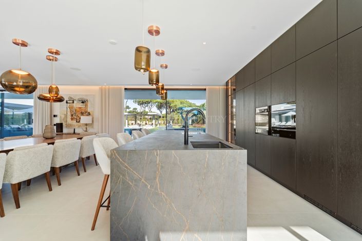 Image No.15-7 Bed Villa for sale