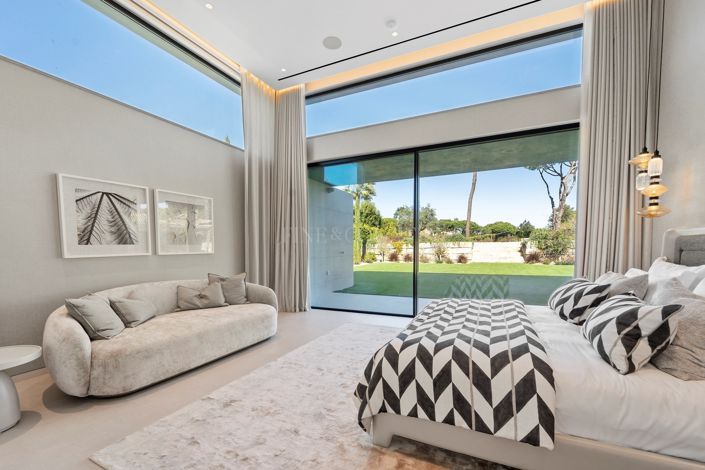 Image No.20-7 Bed Villa for sale