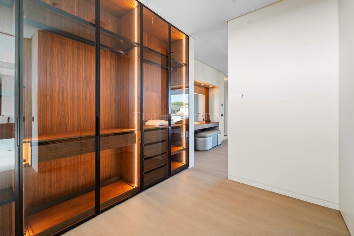 Image No.33-7 Bed Villa for sale