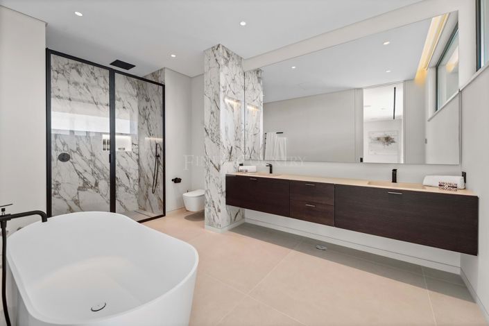 Image No.36-7 Bed Villa for sale