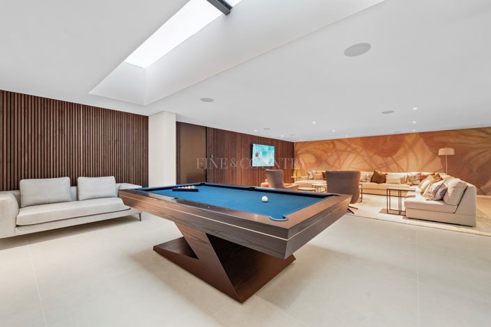 Image No.40-7 Bed Villa for sale