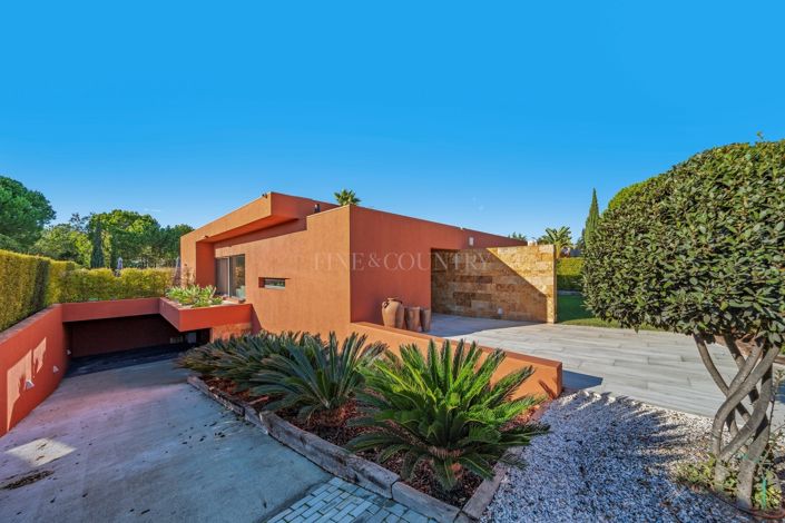 Image No.16-4 Bed Property for sale