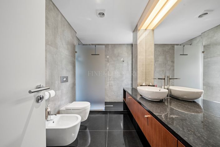 Image No.34-4 Bed Property for sale