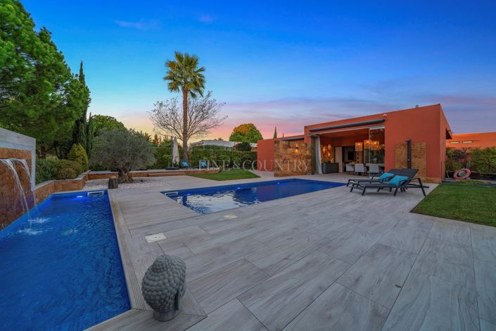 Image No.53-4 Bed Property for sale