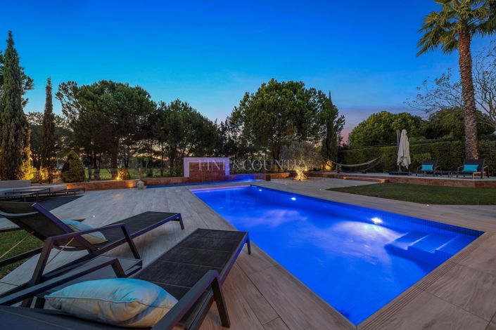 Image No.57-4 Bed Property for sale