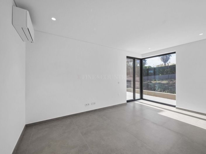 Image No.17-4 Bed Villa for sale