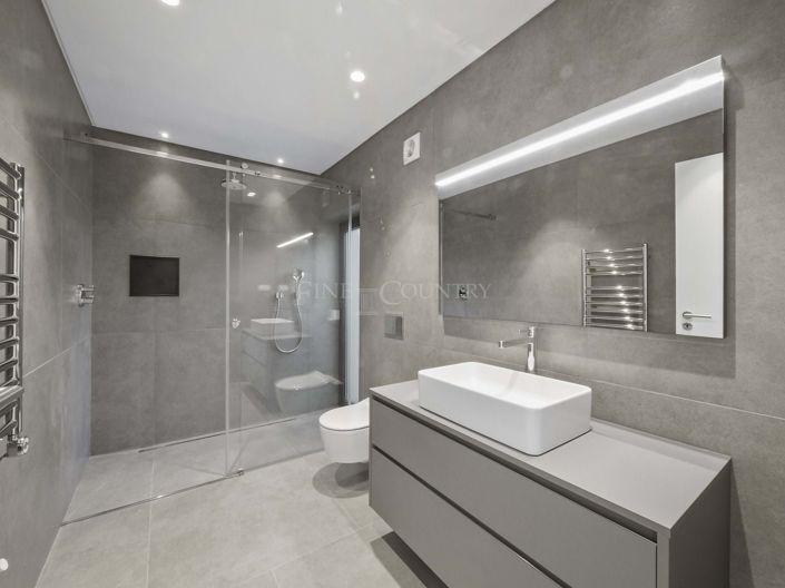 Image No.19-4 Bed Villa for sale