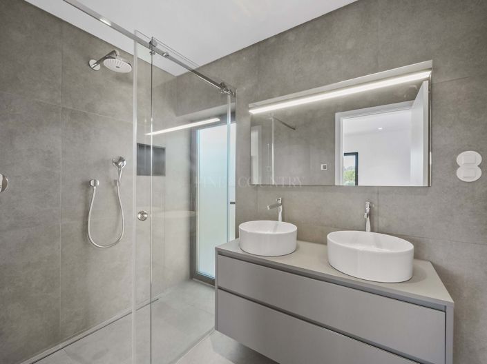 Image No.33-4 Bed Villa for sale