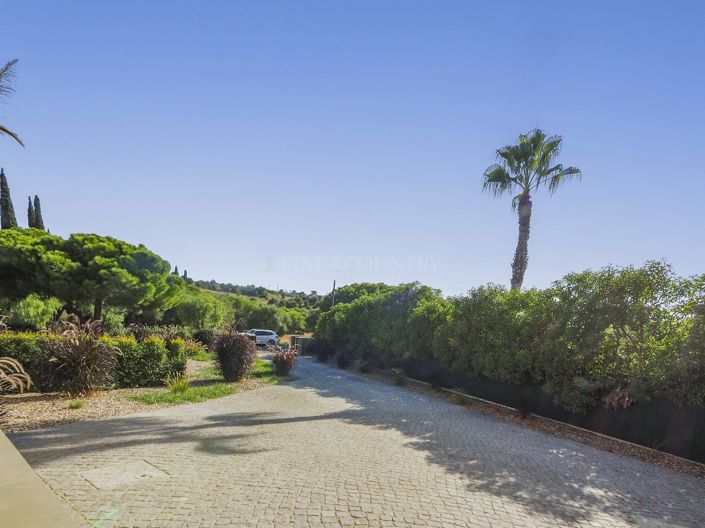 Image No.42-4 Bed Villa for sale