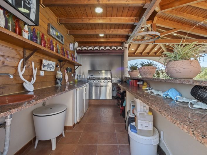 Image No.23-4 Bed Property for sale