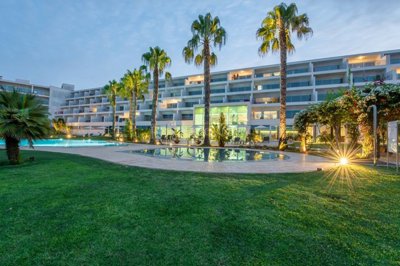 2104-339096-b952a8cbdbc2fd66601ce91bb265b9cce