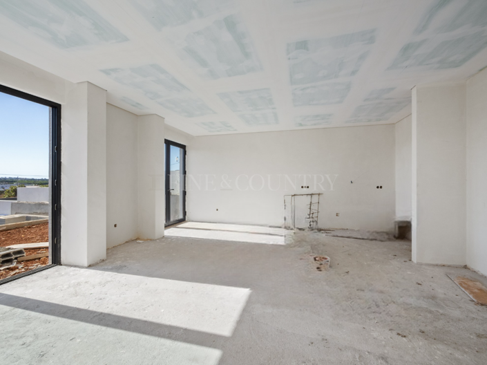 Image No.7-4 Bed Townhouse for sale